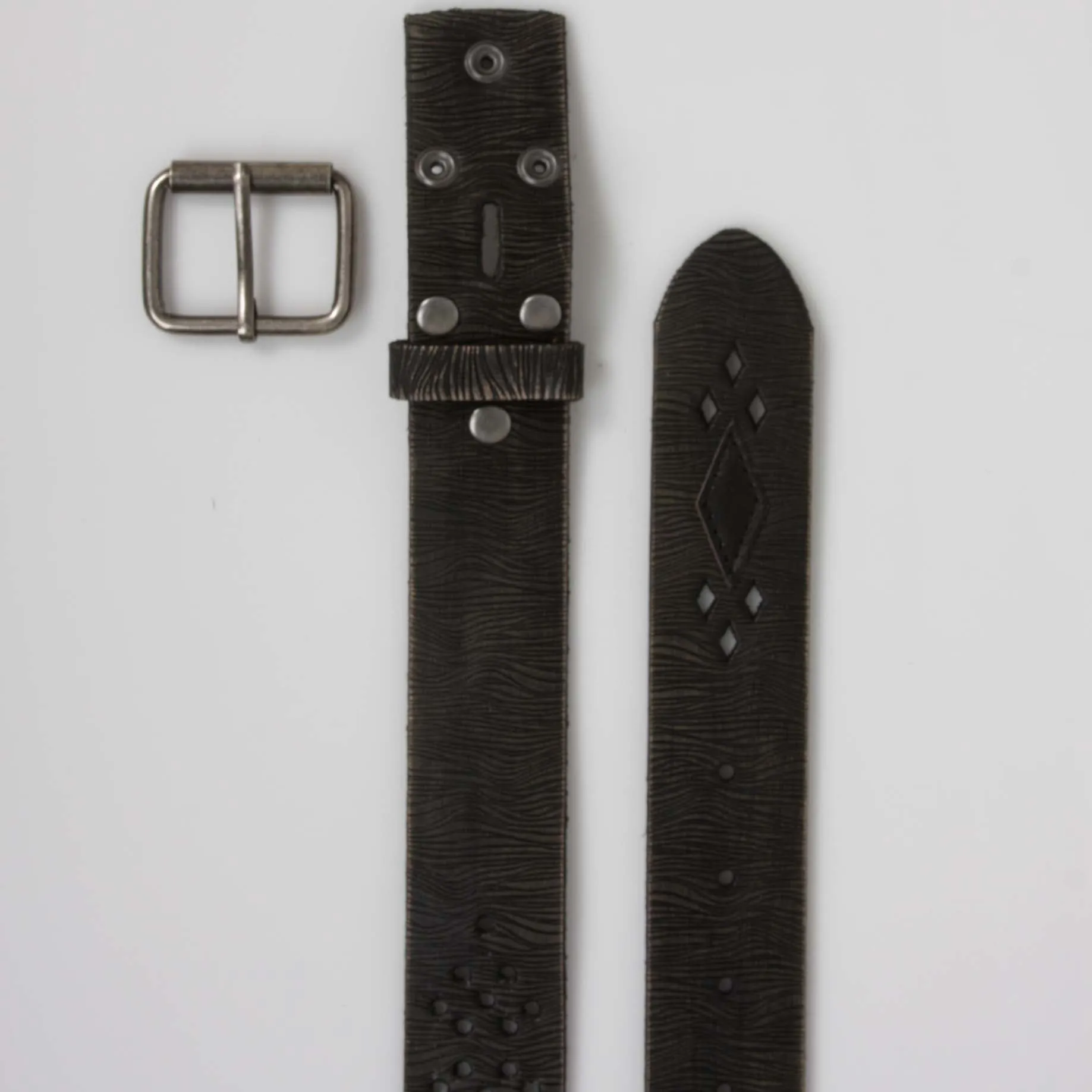 1 1/2" (38 mm) Snap on Perforated Vintage Leather Jean Belt