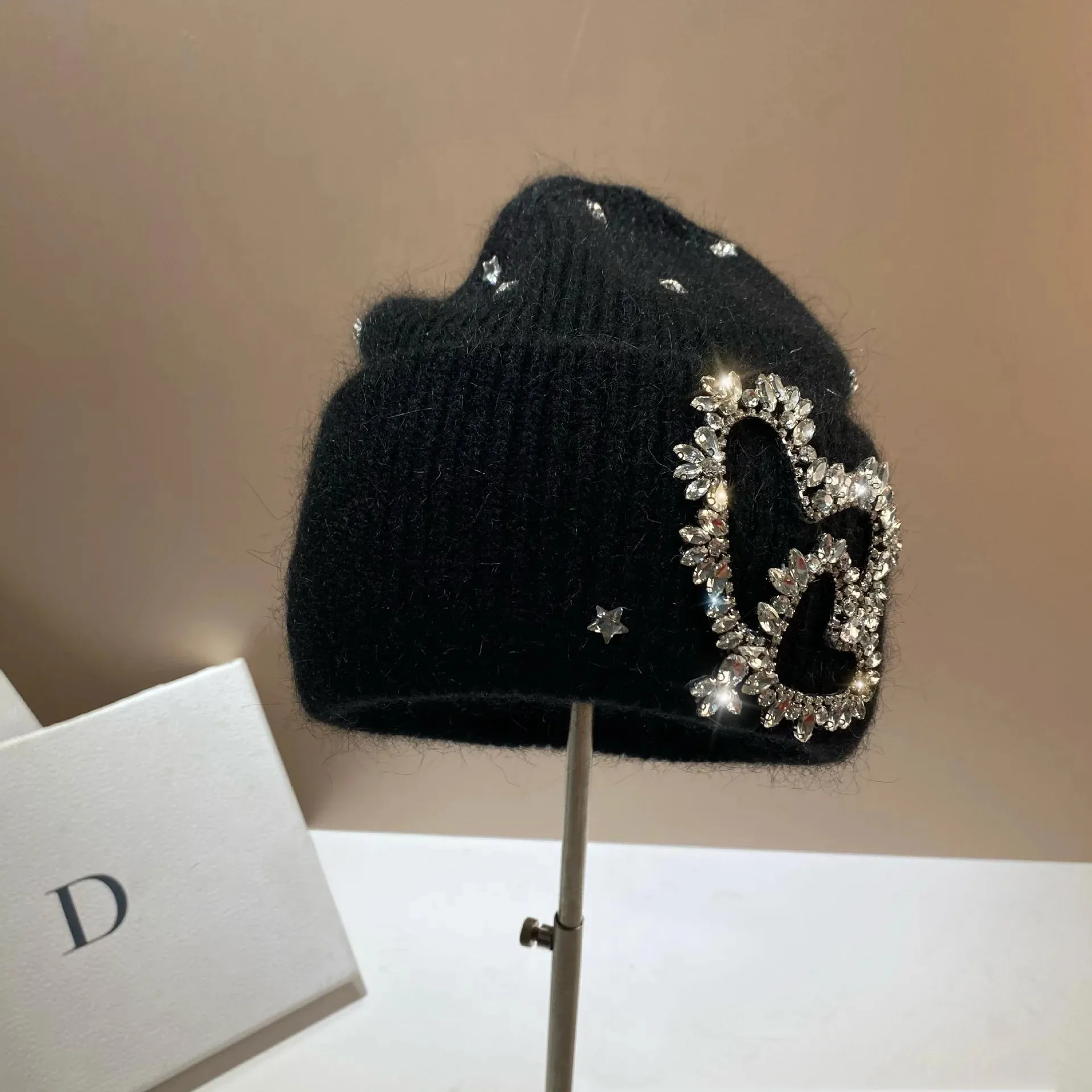 EM Women's Knitted Hat Rhinestones Heart Hats