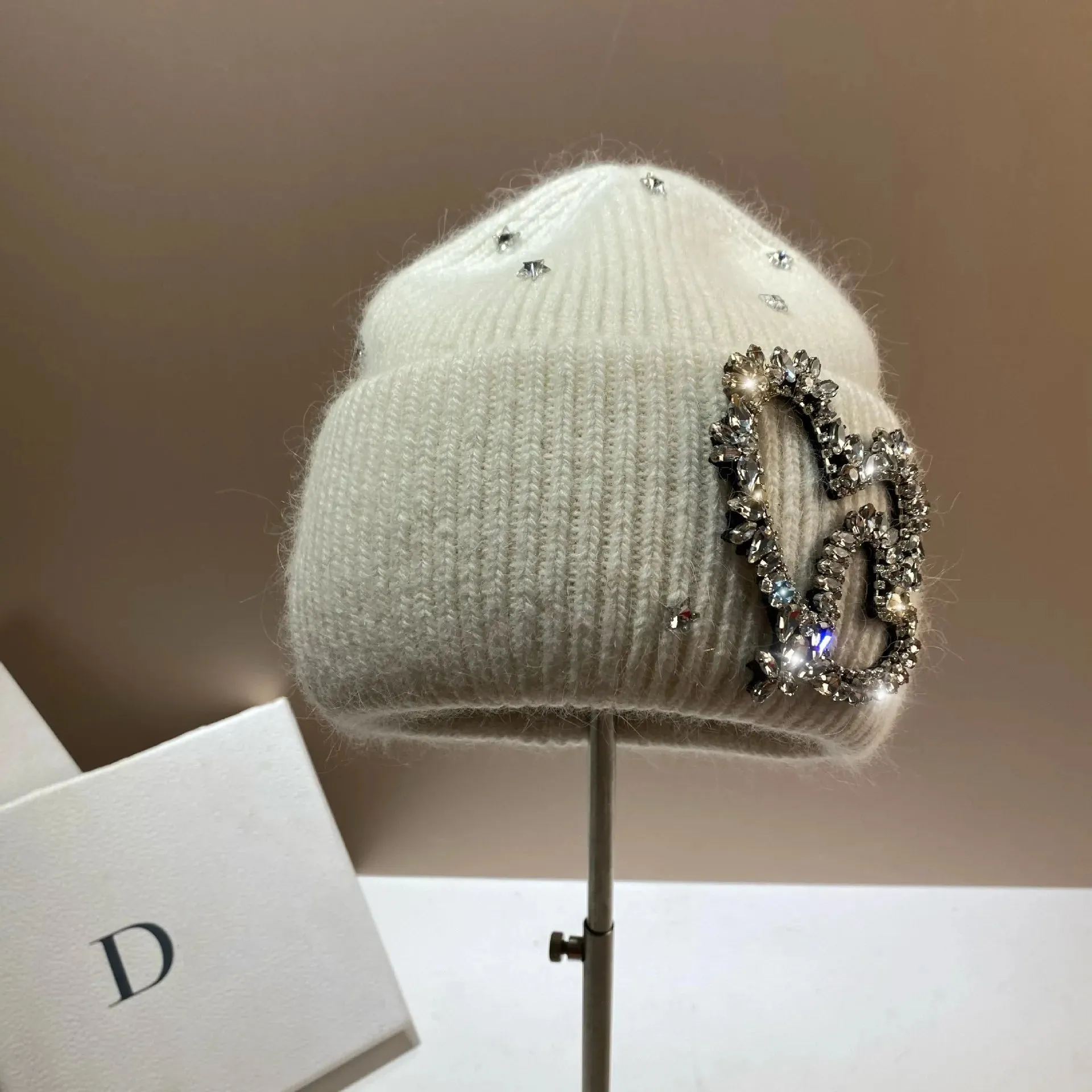 EM Women's Knitted Hat Rhinestones Heart Hats