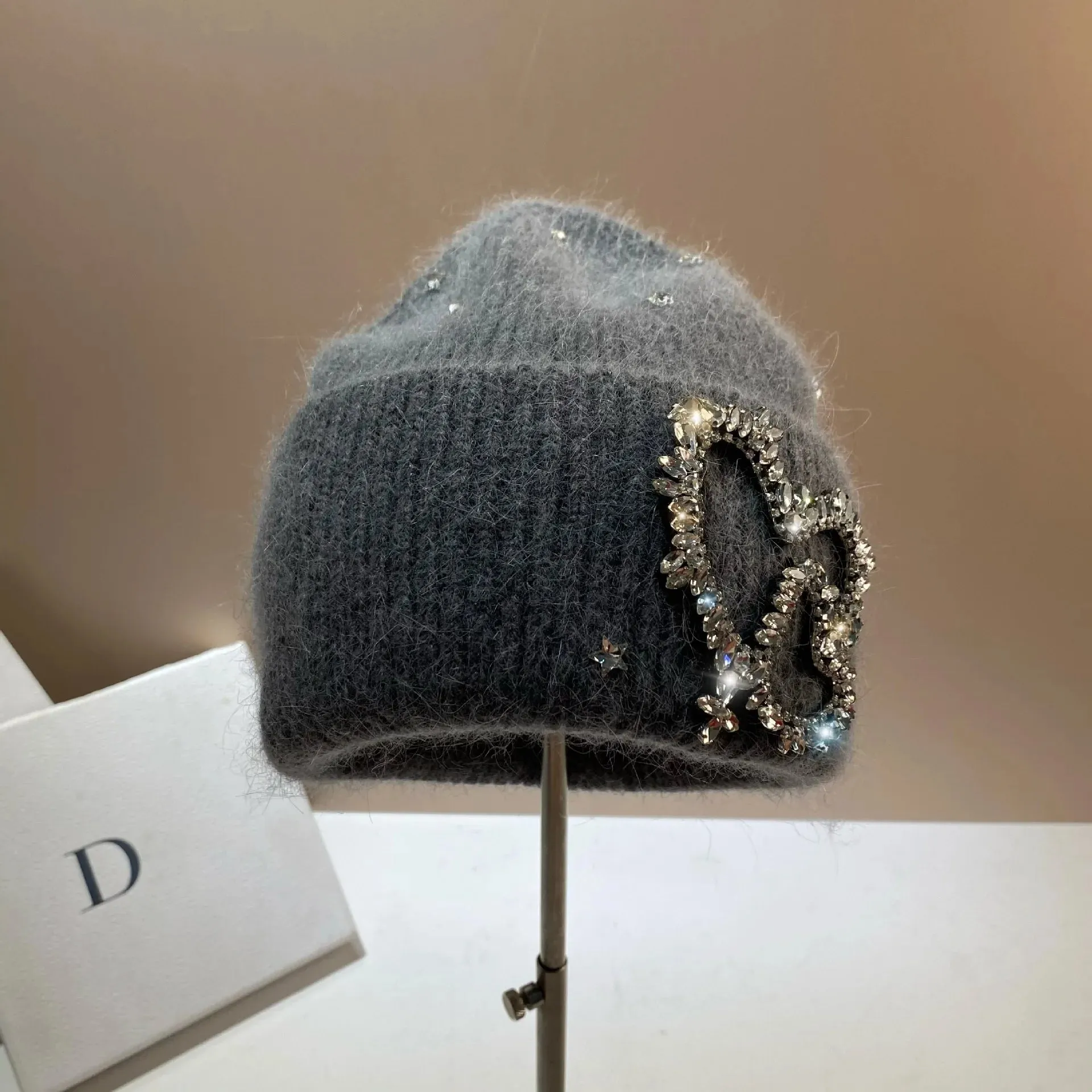 EM Women's Knitted Hat Rhinestones Heart Hats