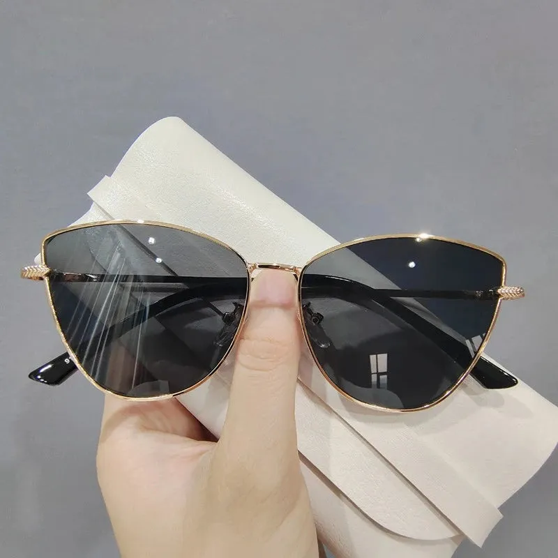 VAIGE Retro Glam Cat Eye Sunglasses in Black and Tortoise Shell